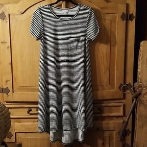 EUC Lularoe Carly szS